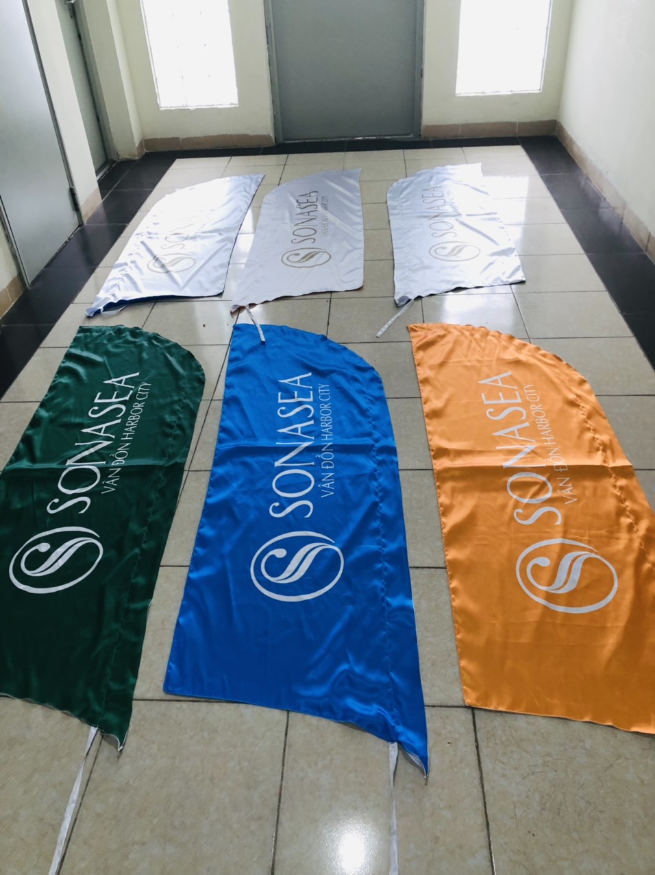 cờ quảng c&aacute;o, cờ phướn, cờ c&aacute;nh buồm, cờ b&atilde;i biển